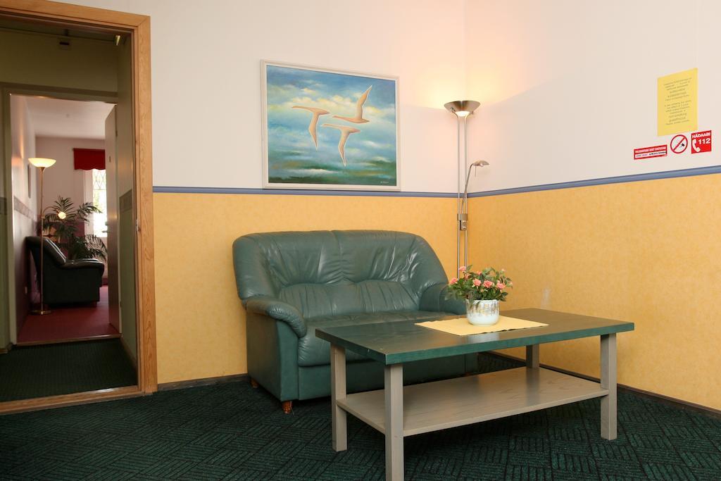 Katariina Guesthouse Раквере Экстерьер фото