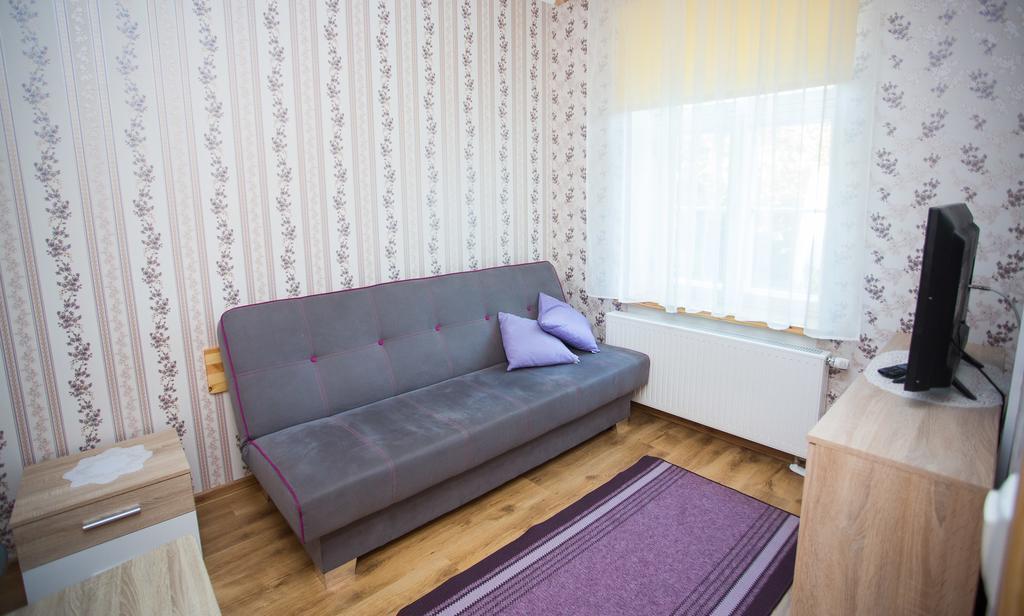Katariina Guesthouse Раквере Экстерьер фото