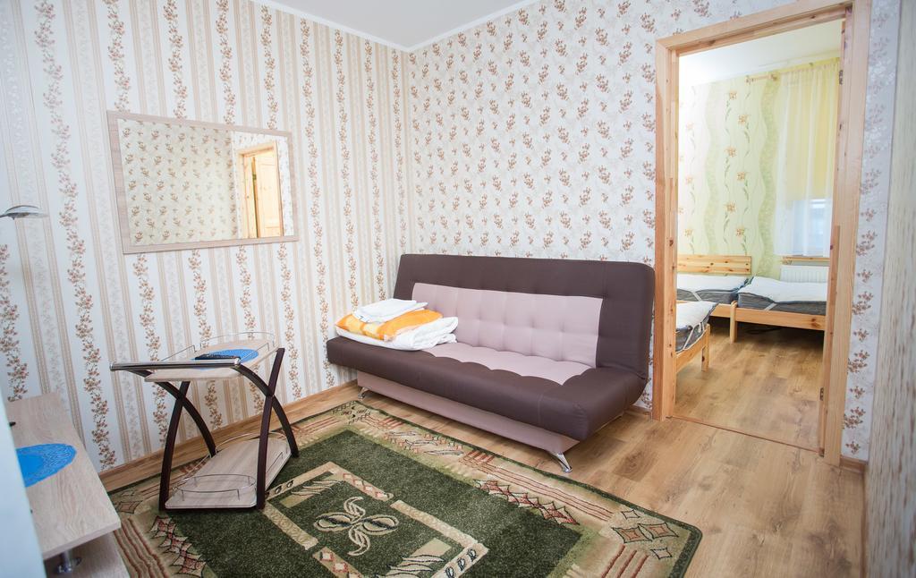 Katariina Guesthouse Раквере Экстерьер фото