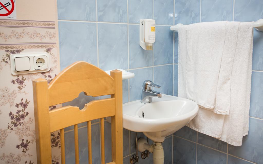 Katariina Guesthouse Раквере Экстерьер фото