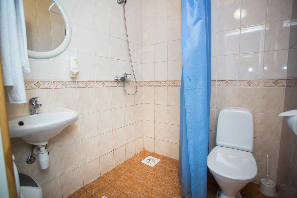 Katariina Guesthouse Раквере Экстерьер фото