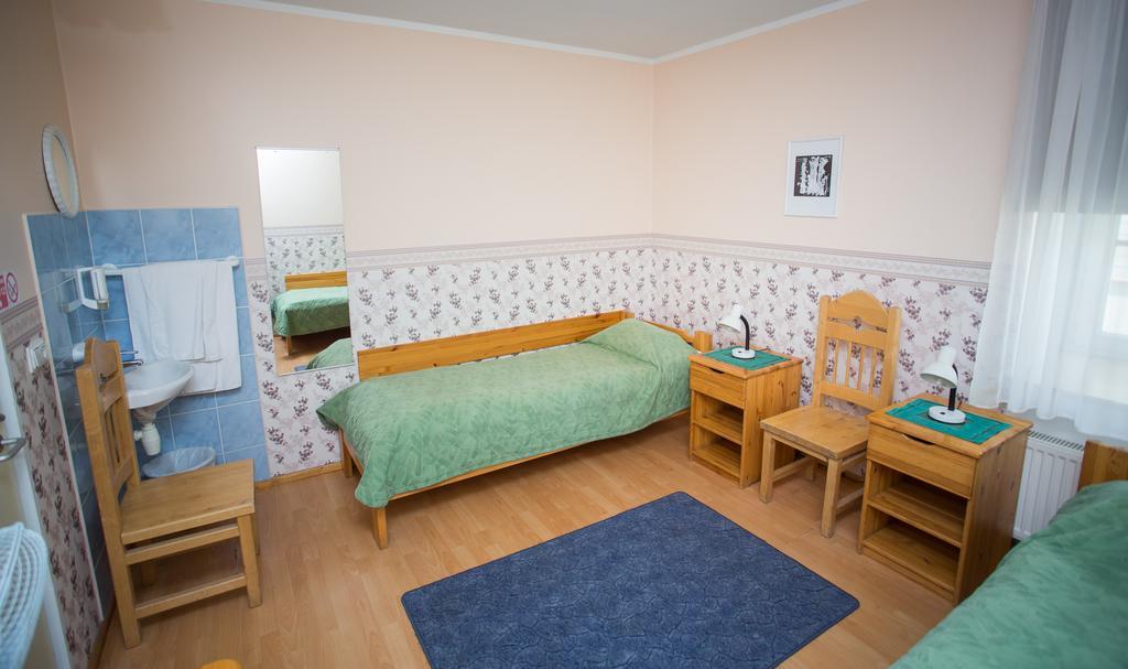 Katariina Guesthouse Раквере Экстерьер фото