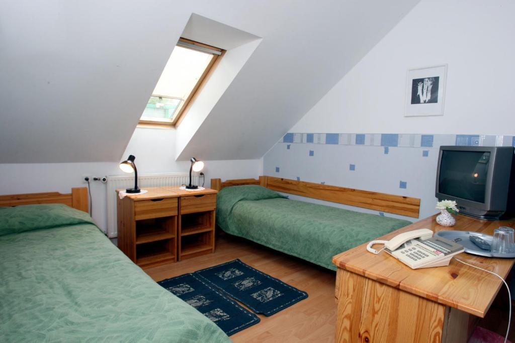 Katariina Guesthouse Раквере Номер фото